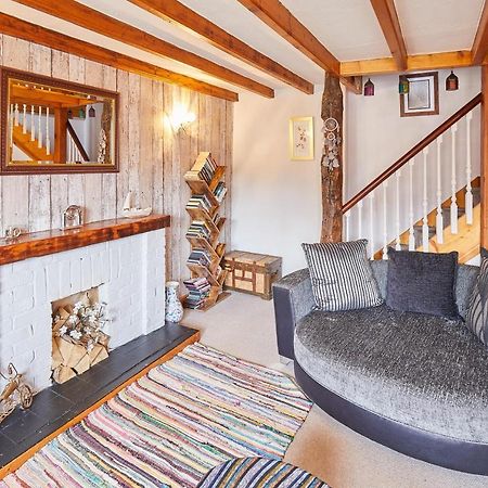 Host & Stay - Oldcorn Cottage Whitby Bagian luar foto