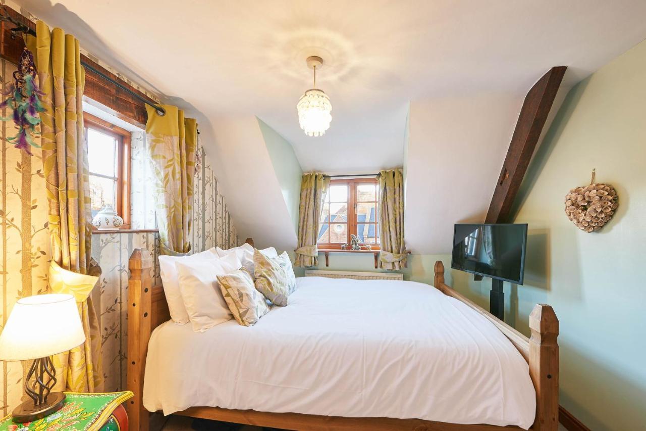 Host & Stay - Oldcorn Cottage Whitby Bagian luar foto