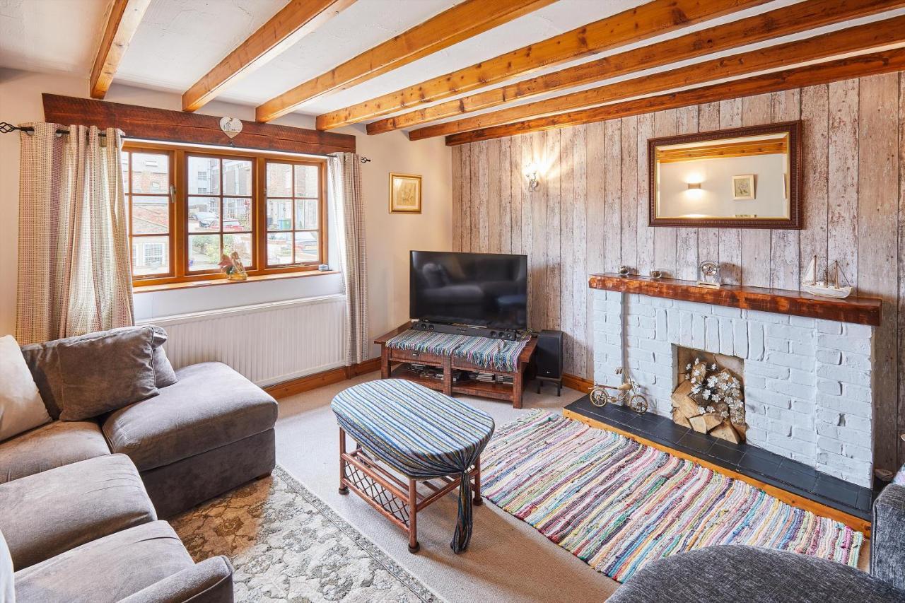 Host & Stay - Oldcorn Cottage Whitby Bagian luar foto